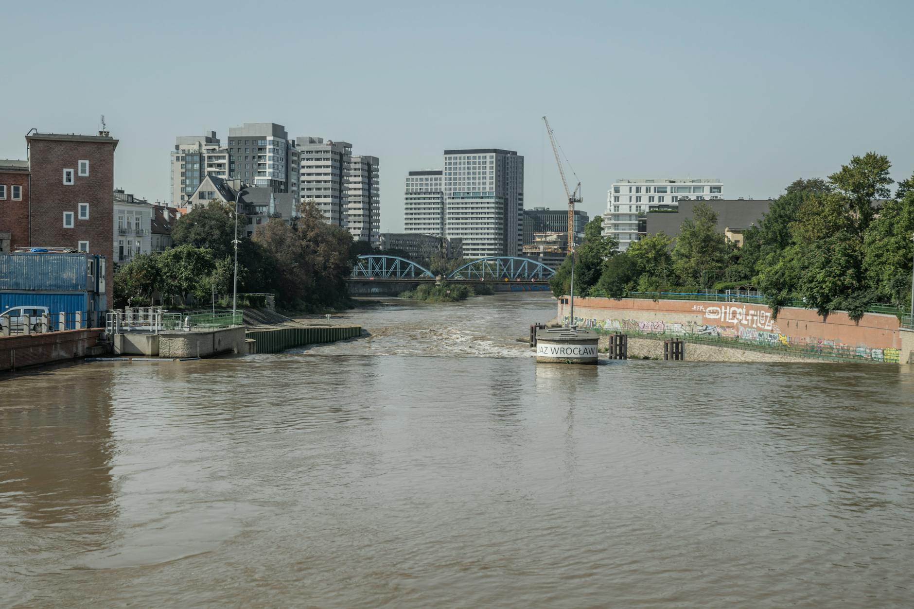 Niezwykły przewodnik pokazujący tysiące dzieci Odrę w Nowej Soli, zarażając ich pasją do rzeki i przyrody